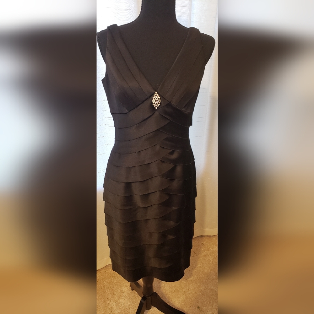 Elegant Black Layered Strapless Dress